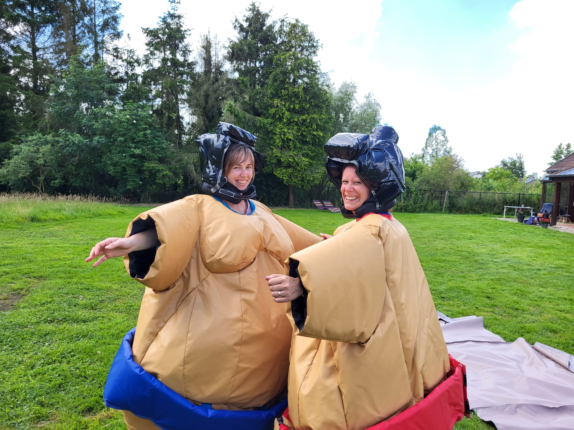 Sumo Worstelen pakken teambuilding challenge